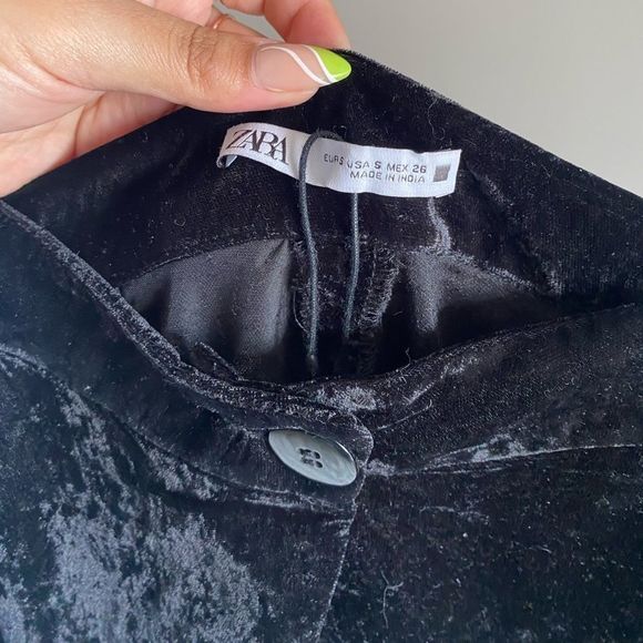 Zara velvet high waisted shorts - Picture 5 of 10